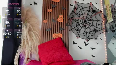 Snapshot of hannah_loverr chatting on October 14, 8:00 pm hannah online show from October 14, 8:00 pm