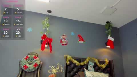 HANNAH MILLER online show from December 27, 11:28 am