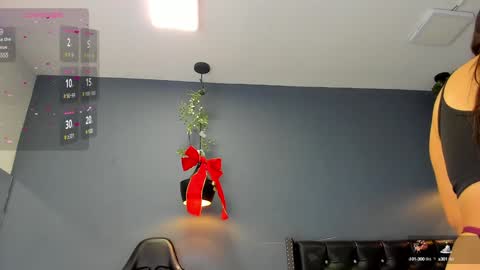 HANNAH MILLER online show from December 4, 11:08 am