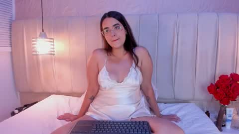 Hannah Lee online show from September 26, 7:44 pm