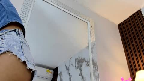 Hannahill69 online show from January 5, 4:04 am