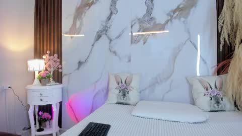 Hannahill69 online show from October 3, 5:12 am