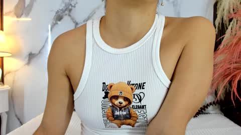Hannahill69 online show from January 15, 4:04 am