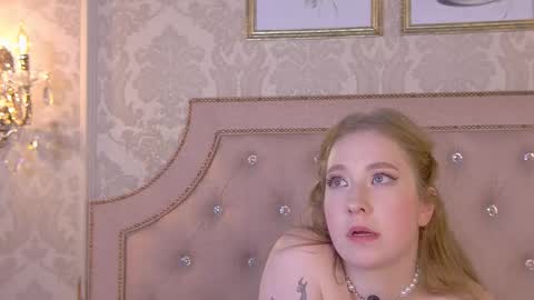 Snapshot of hannahmonttana chatting on October 1, 11:37 am Pearl online show from October 1, 11:37 am