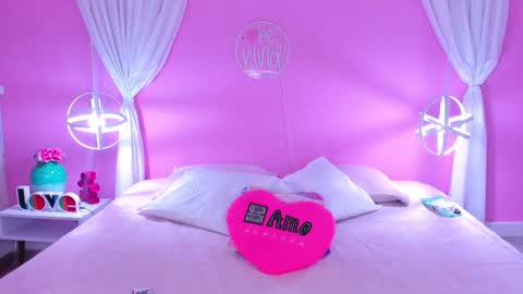 Snapshot of hannahpage chatting on December 31, 11:31 am Hannah online show from December 31, 11:31 am