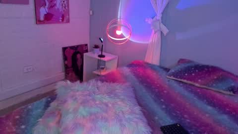 Snapshot of hannahpage chatting on October 27, 11:50 am Hannah online show from October 27, 11:50 am