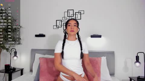 Hanna Os online show from April 7, 11:12 am