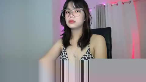 hannah online show from December 19, 2:13 pm