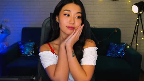 hannarosie online show from December 7, 6:04 pm