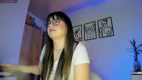   hannasofia x        Schedule 700 -1400GTM-5 online show from November 14, 9:04 pm