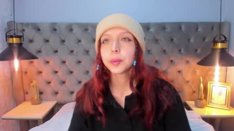 Hanni  online show from February 28, 11:14 am