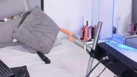 Snapshot of hanny_watson chatting on October 13, 3:04 pm hanny_watson online show from October 13, 3:04 pm