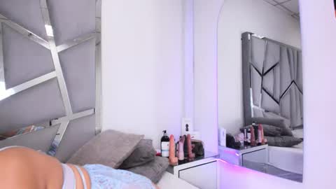 Snapshot of hanny_watson chatting on September 29, 1:16 pm hanny_watson online show from September 29, 1:16 pm