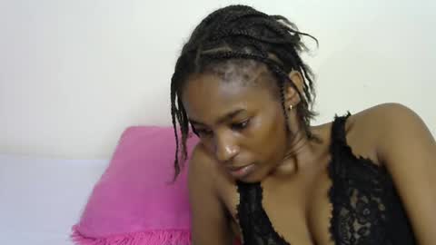 happy_alwayz online show from February 26, 12:16 pm