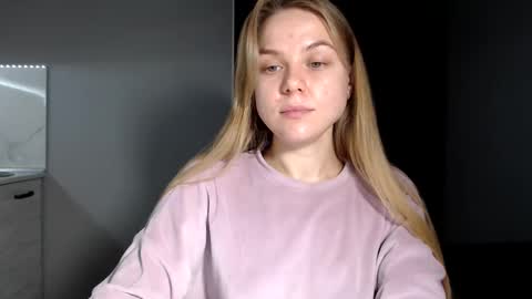 happy_fox_ online show from November 26, 11:06 pm