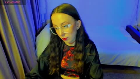 Stephanie online show from April 30, 8:14 pm