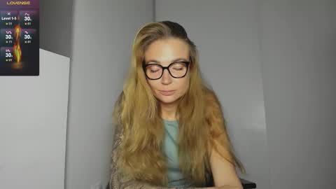 Snapshot of harley_everly chatting on September 25, 4:50 pm Tasya online show from September 25, 4:50 pm