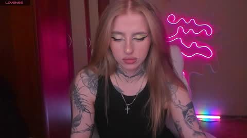 Julia online show from December 16, 5:27 am