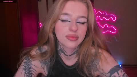 Julia online show from December 20, 5:57 am
