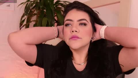 Snapshot of harmonybabe_ chatting on October 2, 1:27 pm Harmony online show from October 2, 1:27 pm