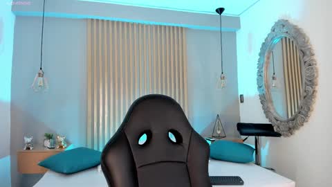 Snapshot of harmonybabe_ chatting on February 14, 8:15 pm Harmony online show from February 14, 8:15 pm