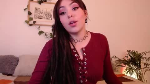 Snapshot of harmonyy01 chatting on January 5, 2:06 am Harmony Please help me to reach 100 thumbs up online show from January 5, 2:06 am