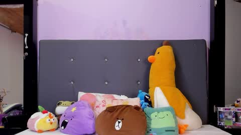 Snapshot of harmonyy_hill chatting on October 22, 1:10 am Harmony Hill online show from October 22, 1:10 am