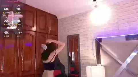 Snapshot of harperwest_ chatting on September 24, 9:36 pm Harper online show from September 24, 9:36 pm