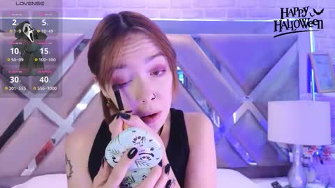 Snapshot of harperwest_ chatting on October 20, 8:34 pm Harper online show from October 20, 8:34 pm