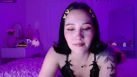Snapshot of hatzukoi_miaow chatting on January 7, 8:13 am petunia online show from January 7, 8:13 am