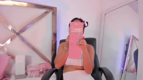 Hayami  online show from January 23, 12:30 pm