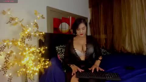 Hayat and Zeynep online show from July 16, 12:48 am
