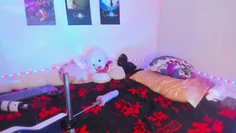 hayden_howland online show from October 5, 12:10 pm