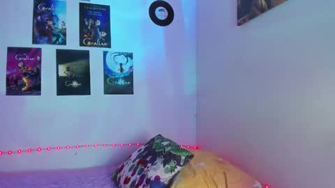 hayden_howland online show from September 25, 11:53 am