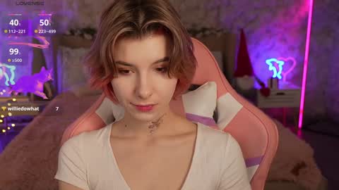 haylaamber online show from December 15, 3:31 pm