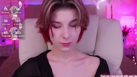 haylaamber online show from December 25, 6:52 am