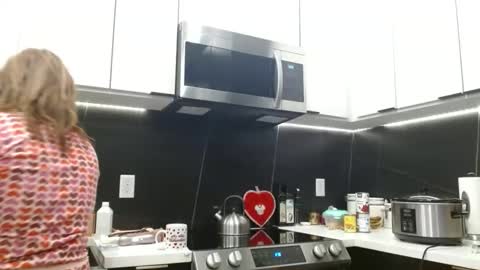 Hazel online show from February 14, 8:33 pm