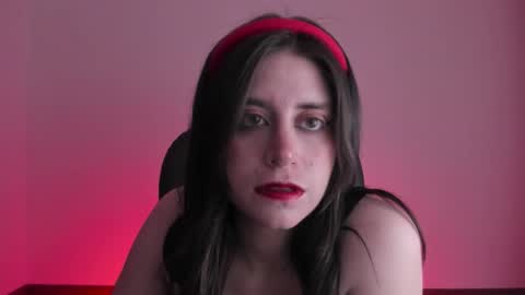 HazelKush online show from October 16, 10:45 pm