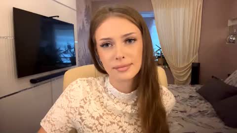 Mona online show from November 11, 9:06 am