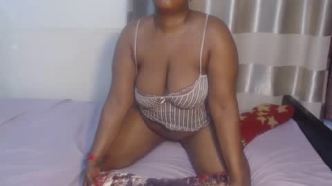 Snapshot of heatherjee chatting on March 12, 4:19 am Heather online show from March 12, 4:19 am