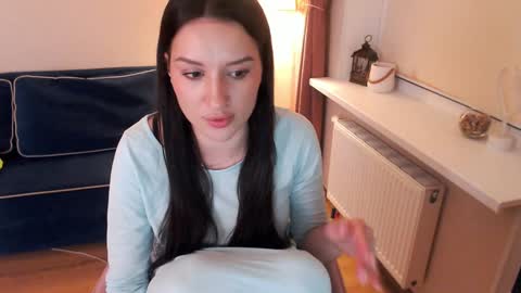 Heaven girl online show from December 3, 3:22 pm