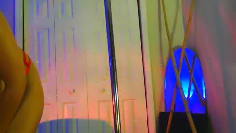 Snapshot of heavenllyy chatting on October 5, 5:12 am Heavenllyy online show from October 5, 5:12 am