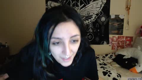 Snapshot of heavenlycreature chatting on January 3, 4:22 am Diana online show from January 3, 4:22 am