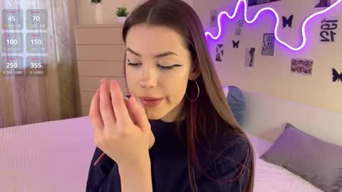 heavenmoth online show from February 15, 1:10 pm