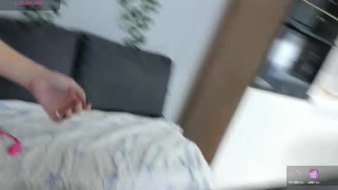 heexhia online show from October 16, 12:57 am