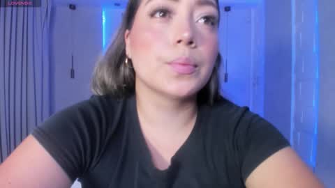 Snapshot of heidy_jhons chatting on October 17, 3:32 am Heidy online show from October 17, 3:32 am