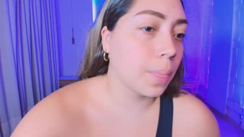 Snapshot of heidy_jhons chatting on September 24, 3:27 am Heidy online show from September 24, 3:27 am