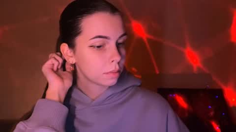 Heiley online show from December 6, 6:39 pm