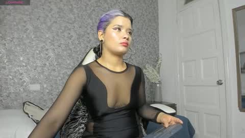 Snapshot of hela_strossner chatting on September 30, 3:01 am Hella online show from September 30, 3:01 am