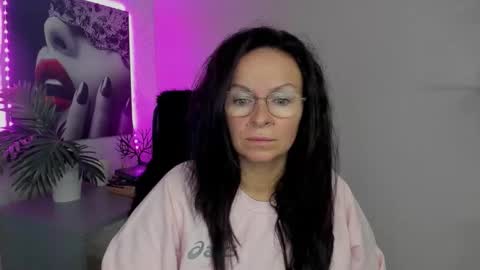 Helen online show from September 18, 5:39 am